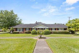 Building Photo - 801-805 Lester Harris Rd