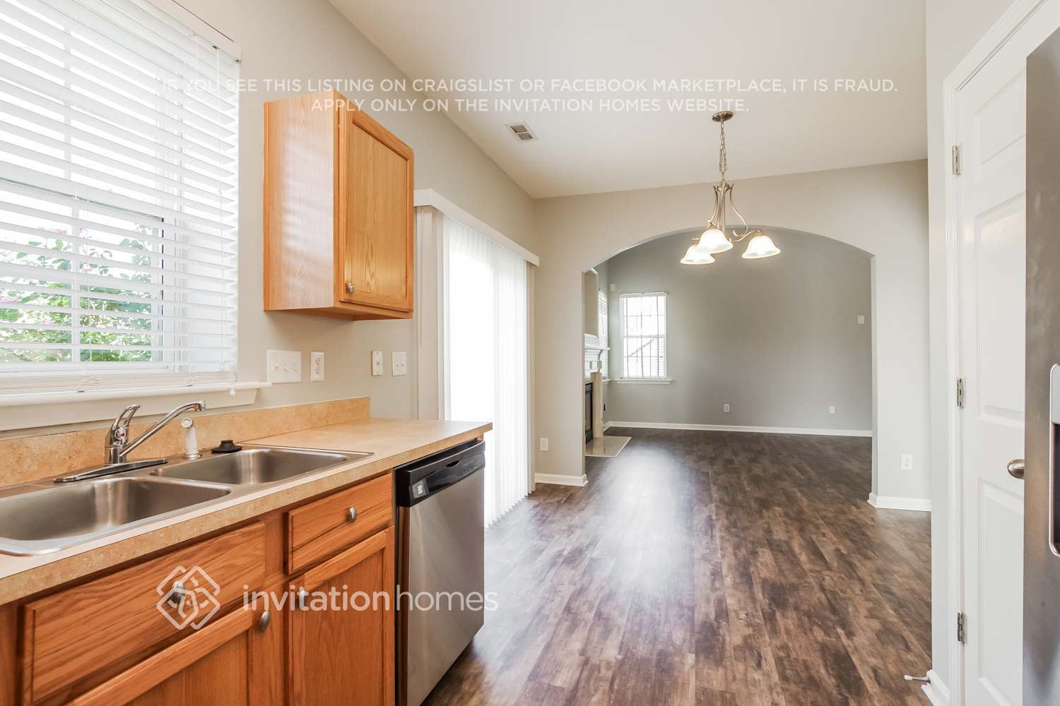 Building Photo - 4903 Abercromby St
