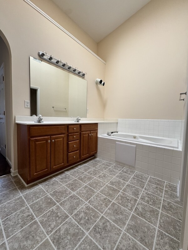 Building Photo - 1109 Turtle Creek Rd