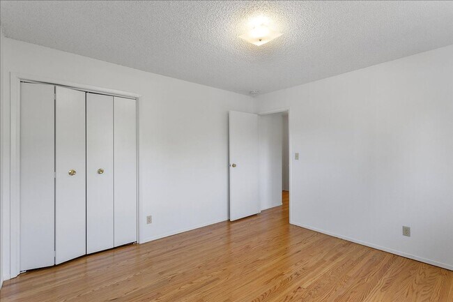 Building Photo - 1443 Cottage St