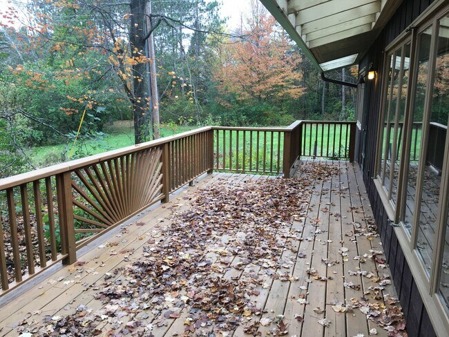 Building Photo - Recently Renovated 3-bedroom Home near Monk Botanical Gardens