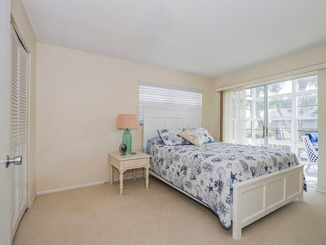 Building Photo - 5400 Jimmy Buffett Mem Hwy