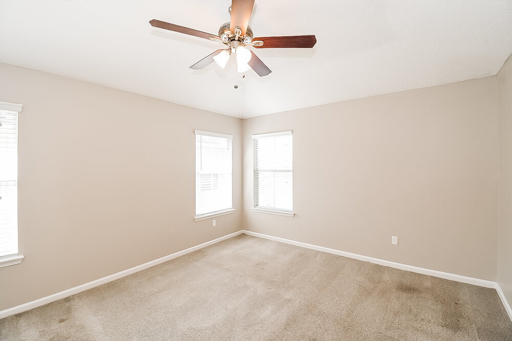 Building Photo - 6299 Devonhurst Dr