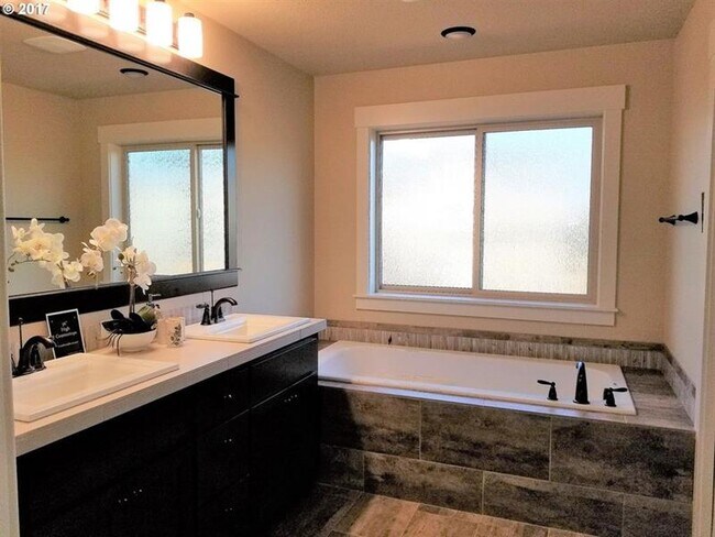 Building Photo - 19083 Windmill Dr