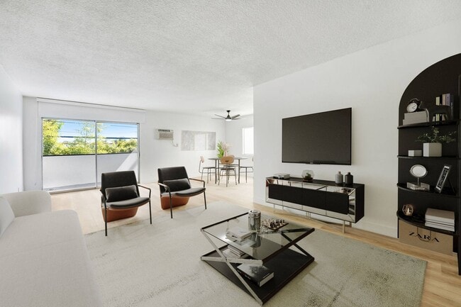 Primary Photo - 1140 N Ogden