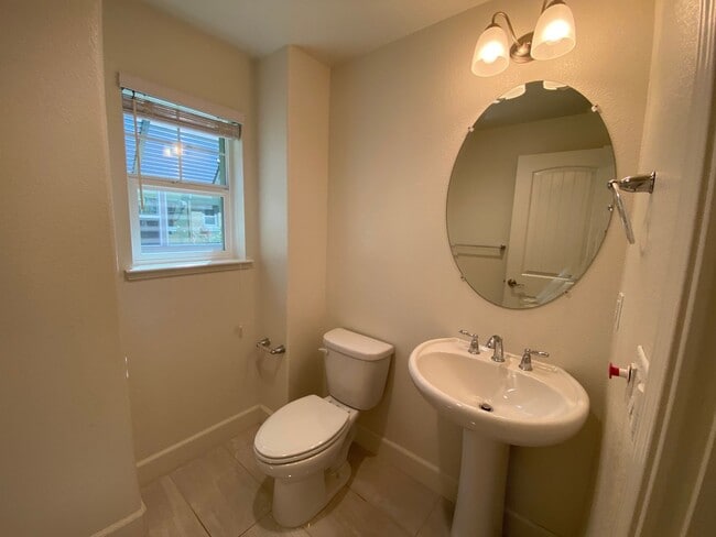 Building Photo - SUNNYVALE - executive townhome with amazin...