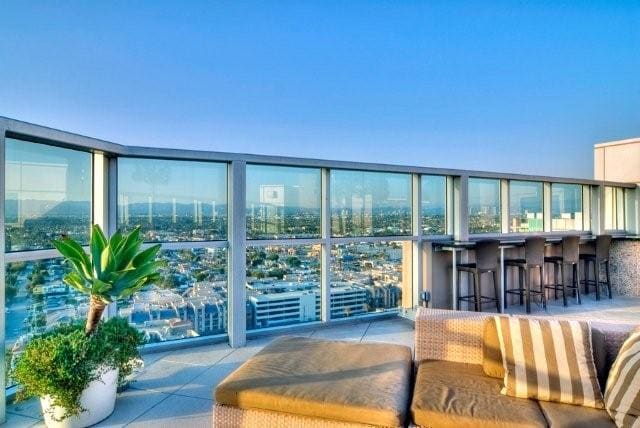 Building Photo - 13700 Marina Pointe Dr