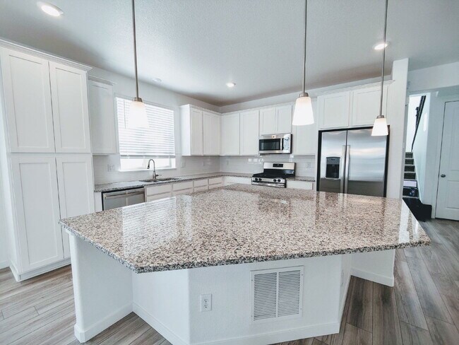 Building Photo - 8431 Rush Creek Ave