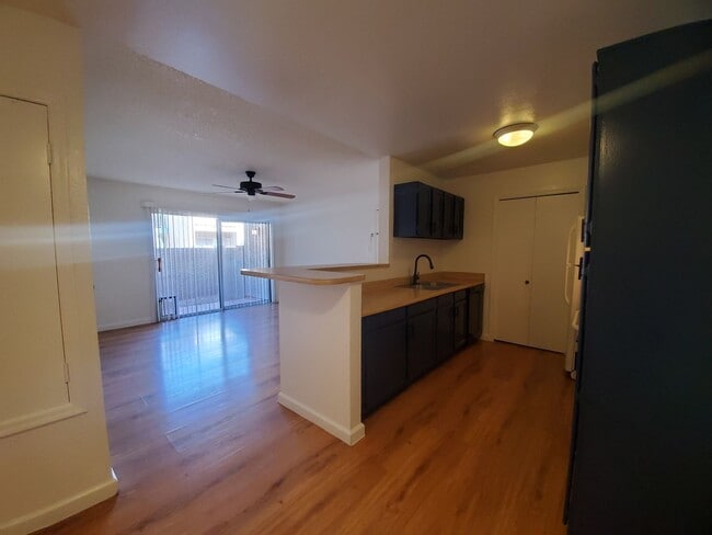 Building Photo - Ground level 2 bed/2 bath condo- Guadalupe & Country Club