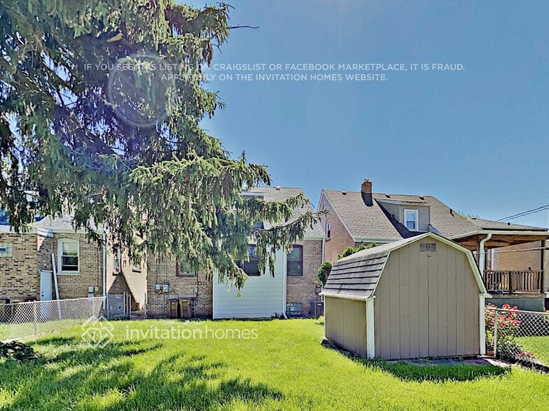 Building Photo - 2254 14th Ave