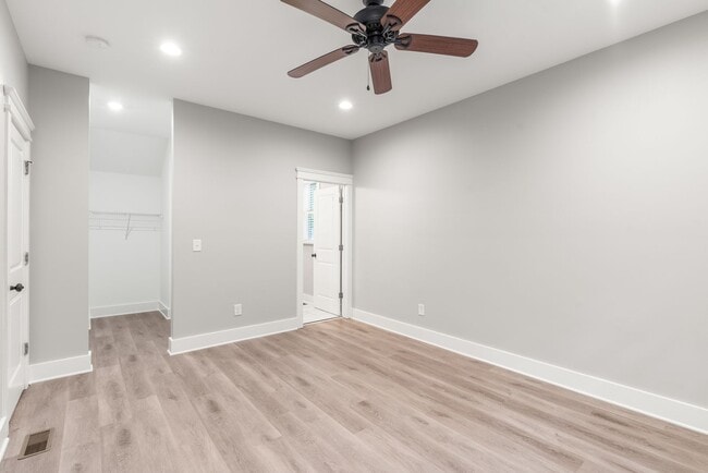 Building Photo - Beautiful Home with a Backyard Deck in Bid...