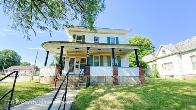 Primary Photo - 905 4th St