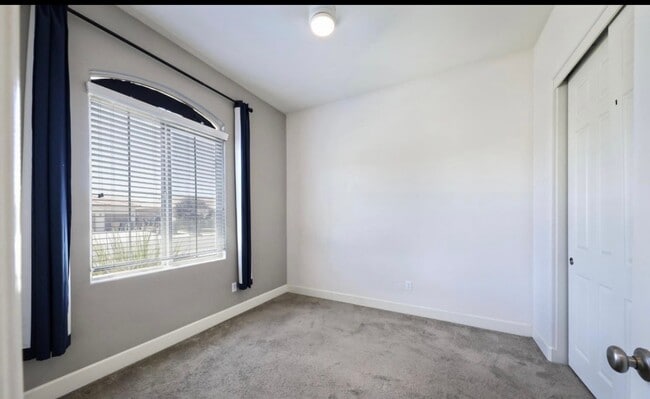 Building Photo - 9200 Rancho Viejo Dr