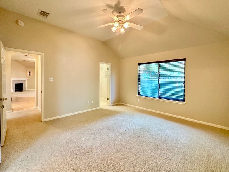 Building Photo - 1501 Santolina Ct