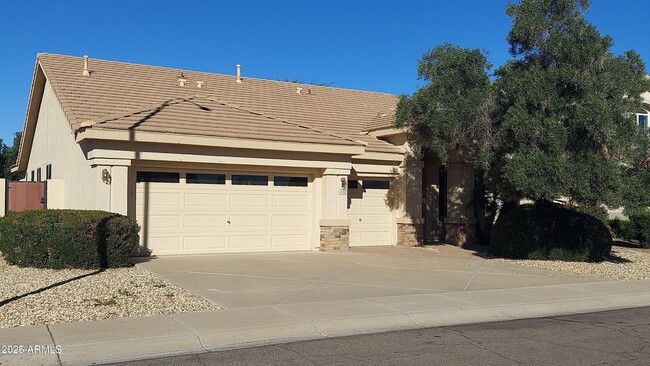 Primary Photo - 740 N Nantucket St