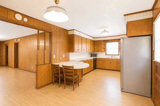 Building Photo - 3-Bedroom Home with Finished Basement, Garage & Huge Yard