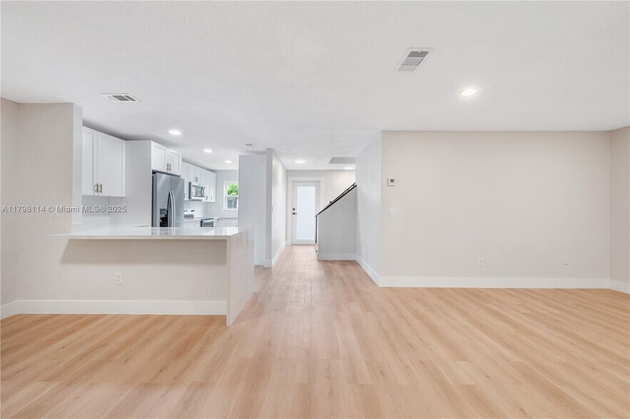 Building Photo - 14725 SW 107th Ter