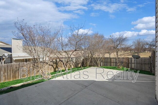 Building Photo - 701 Via Del Mar