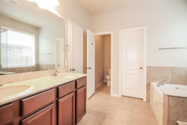 Building Photo - 7522 Simpson Springs Ln