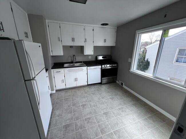 Blinds now added! - 1258 Martha Washington Dr