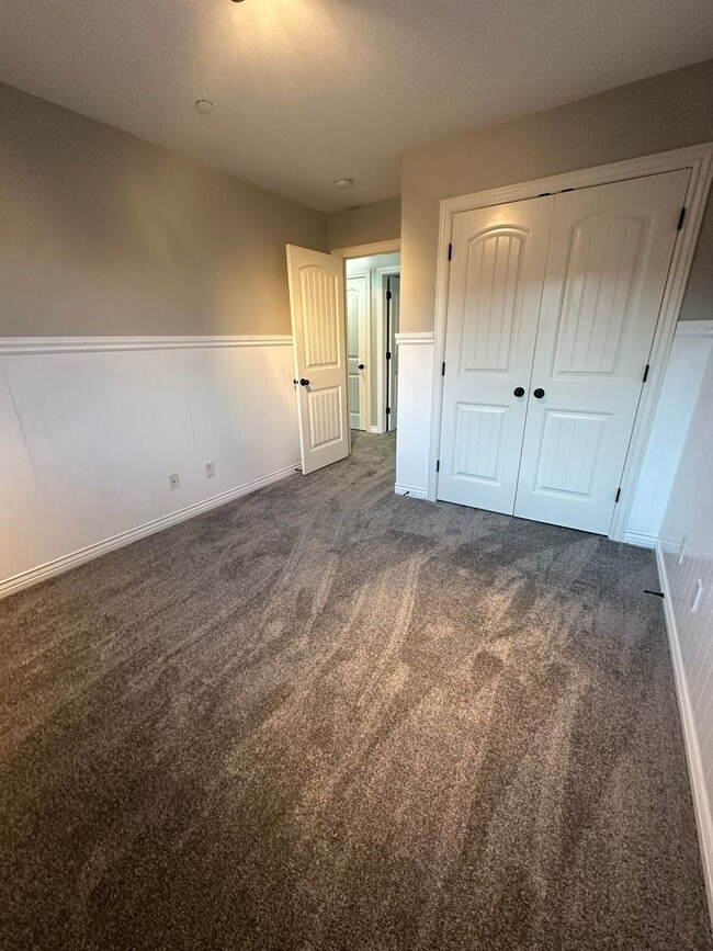 Building Photo - $750 Off Upon Move In! 2 Bed 2 Bath Home f...