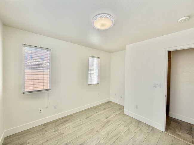 Building Photo - 5863 Rose Tiara Dr