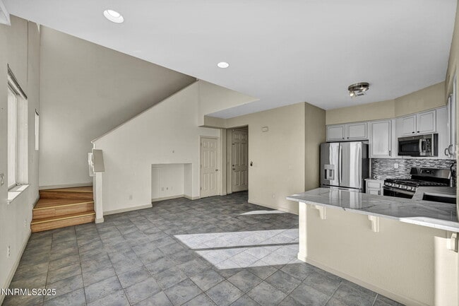 Building Photo - 9250 Lone Wolf Cir