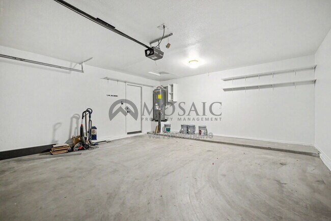 Building Photo - 2033 E Willow Wick Rd