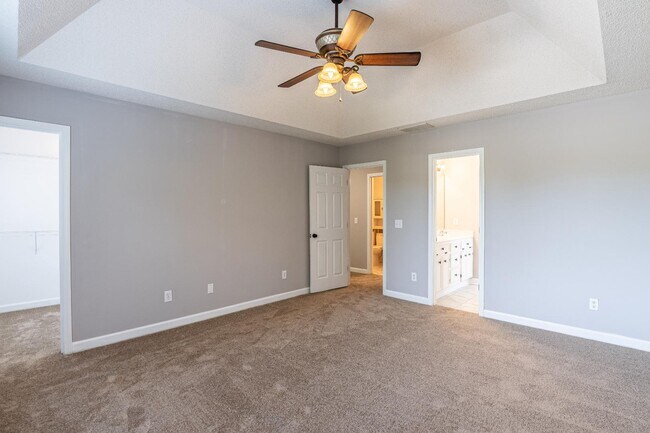 Building Photo - 509 Holly Ridge Ln