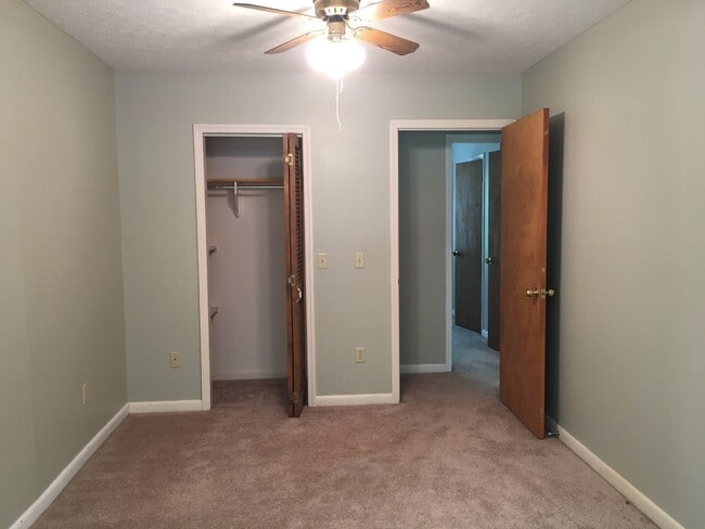 Building Photo - 4084 Friendship Rd