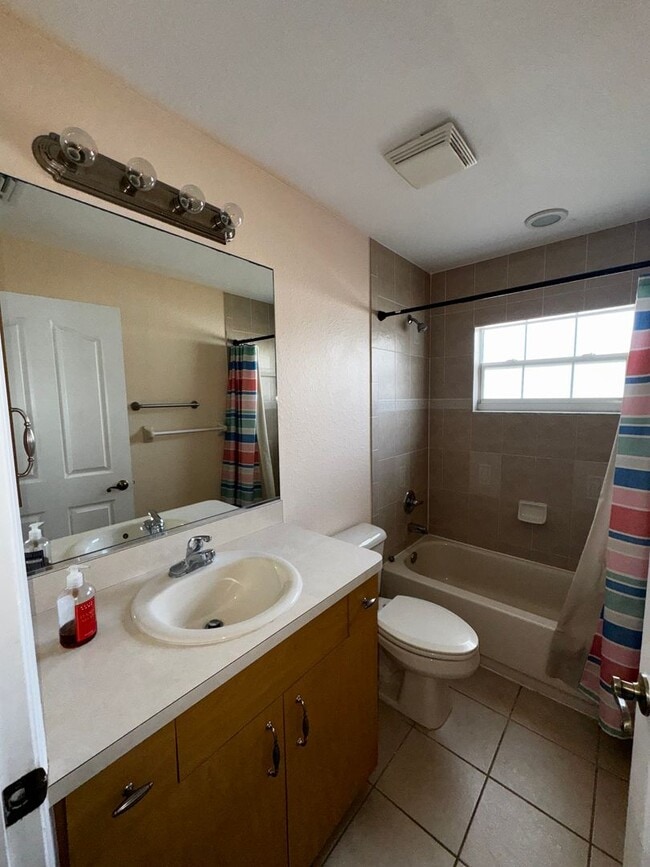 Building Photo - Oak Crest – 4BR/3BA Home with Covered Patio & Prime Ocala Location