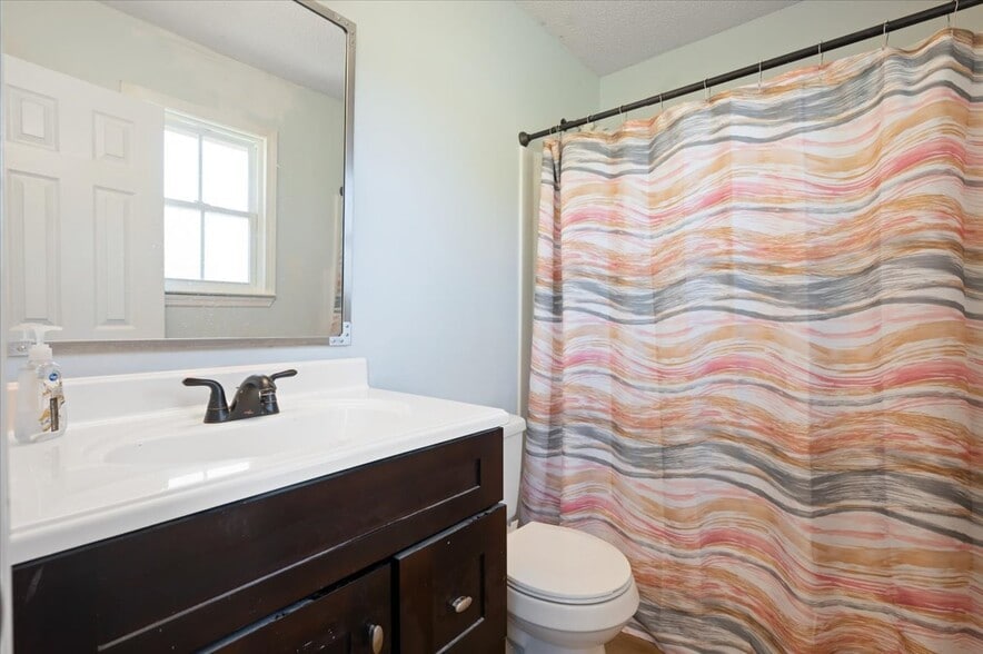 Building Photo - 756 Melissa Dr