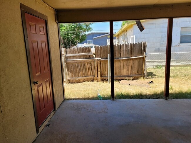 Building Photo - 1206 Autumn Ave