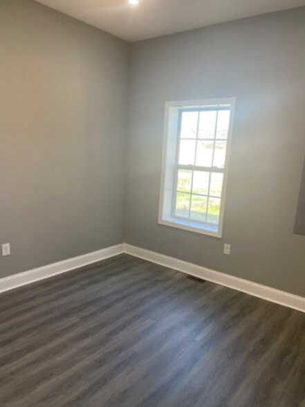 Building Photo - 612 Chestnut Hill Ave