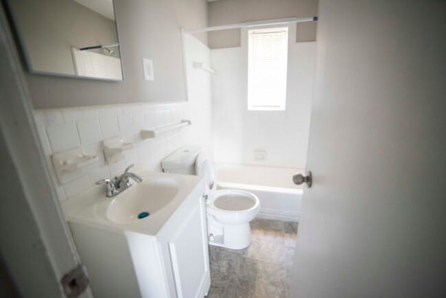 Building Photo - 3109 Christine Rd