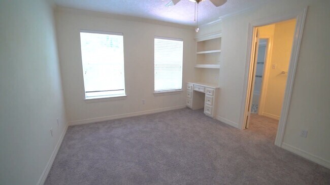 Building Photo - 3406 Kingsway Ct