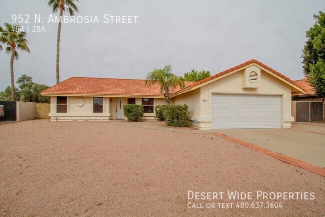 Primary Photo - Beautiful 4 Bedroom, 2 Bath on the Golf Co...