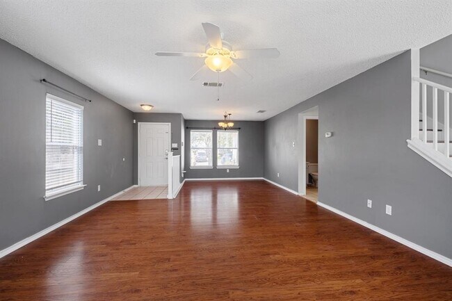 Building Photo - 2412 Byfield Dr