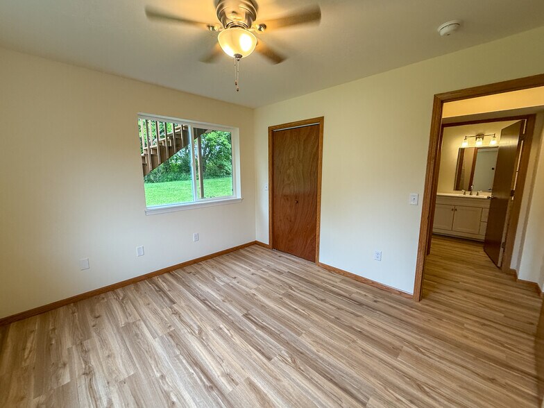 Building Photo - 5022 Paulson Ct