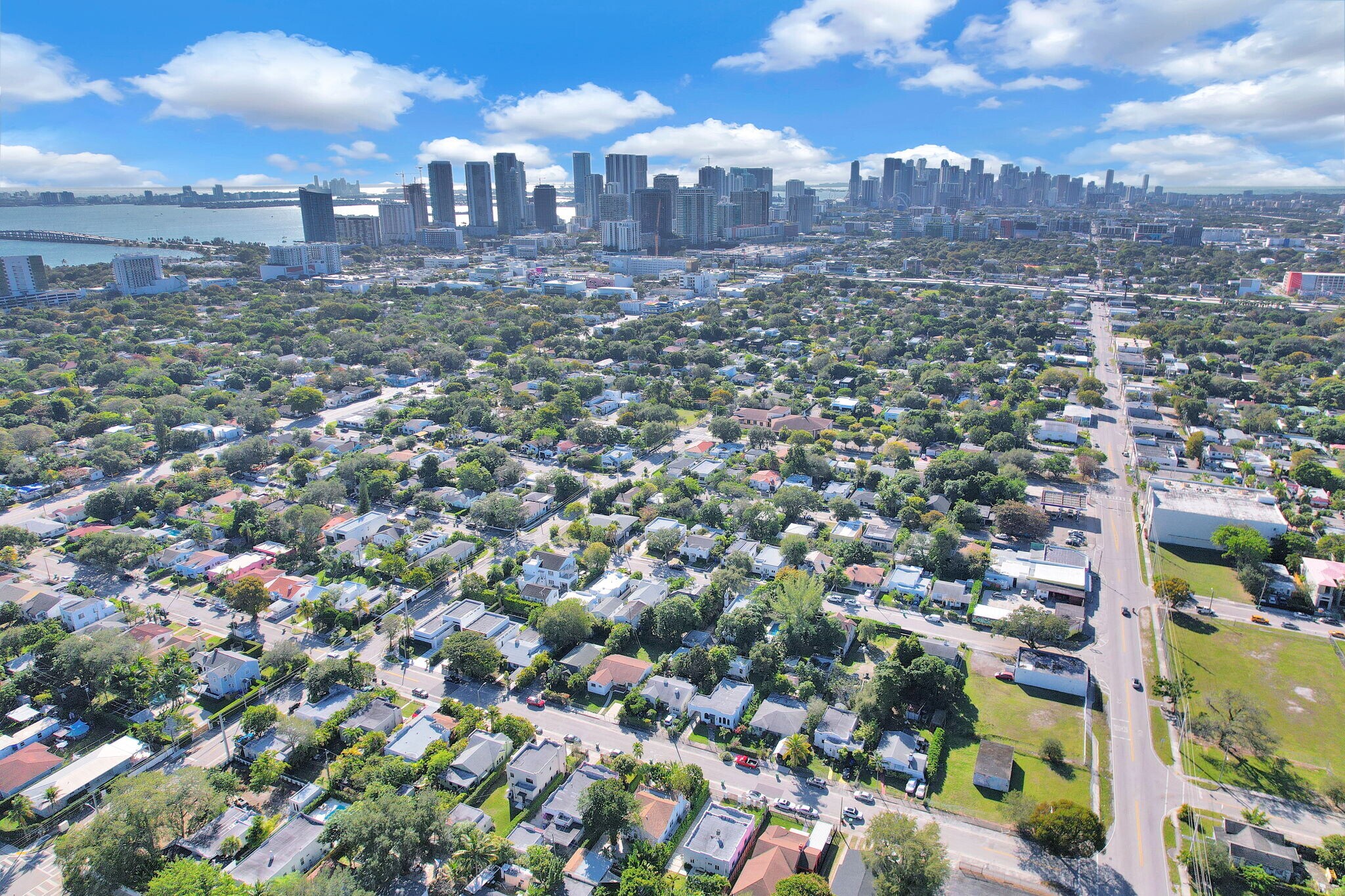 Building Photo - 135 NW 48th Ct