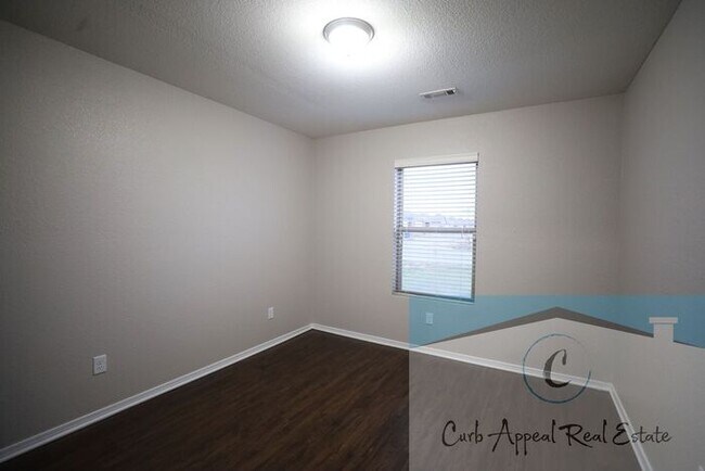 Building Photo - Beautiful 3 bed / 2 bath home - Nettleton!!