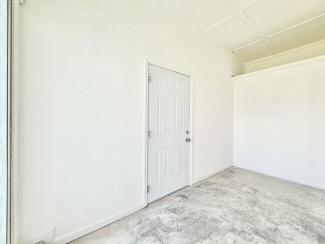 Building Photo - 2125 Mark Ave