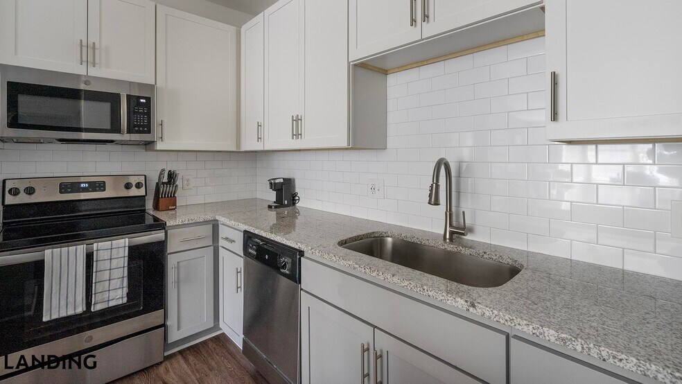 Building Photo - 100 Wildwood Ct