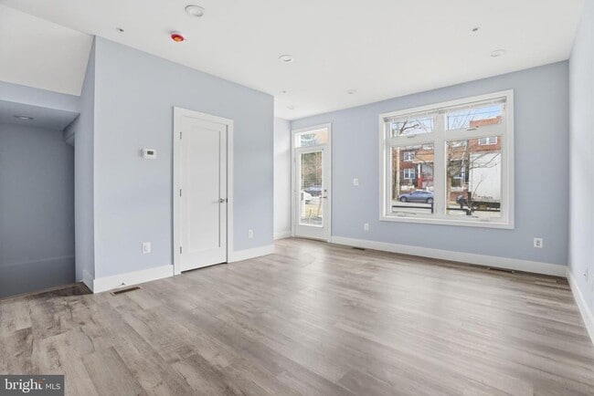 Building Photo - 2602 4th St NE