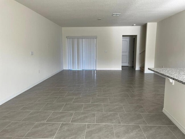 Building Photo - 13323 Pontoon Rd