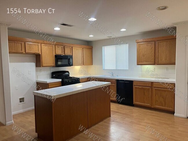 Building Photo - 1554 Torbay Ct