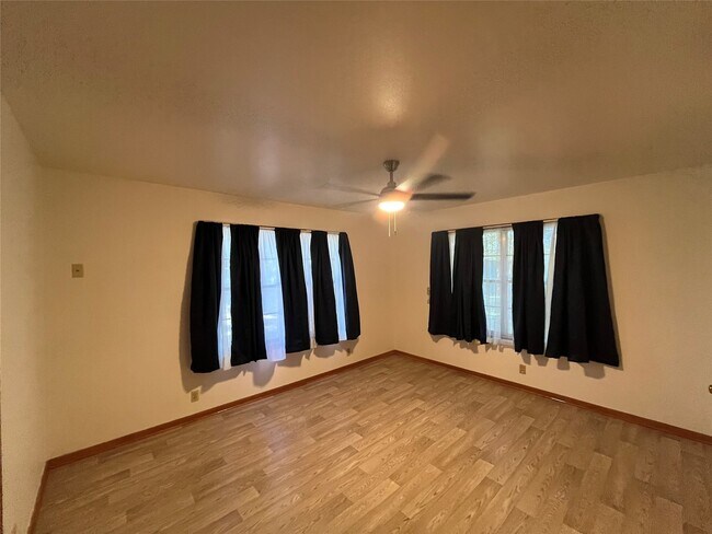 Building Photo - 106 Jane Dr