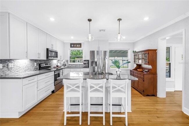 Building Photo - 2421 Covina Way S