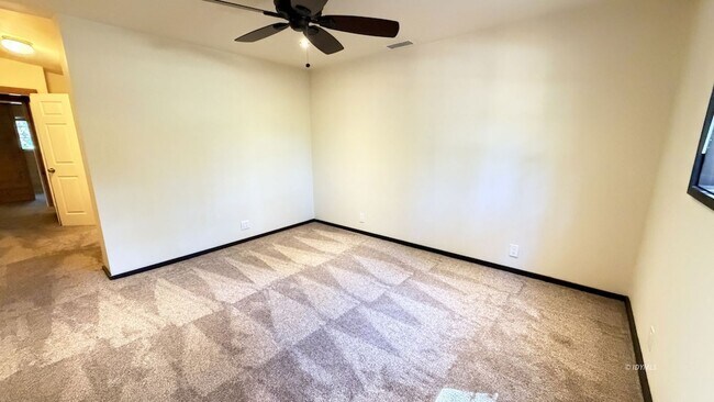 Building Photo - 54080 Pine Crest Ave