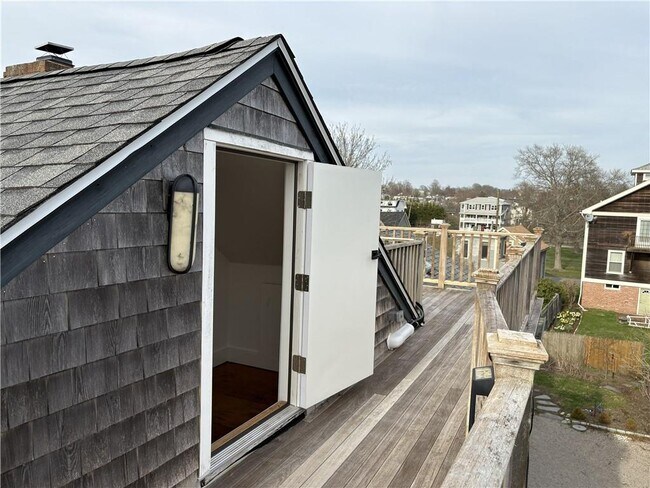 Building Photo - 24 Houston Ave